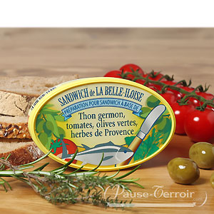 Préparation pour sandwich : thon germon, tomates, olives vertes, herbes de Provence
